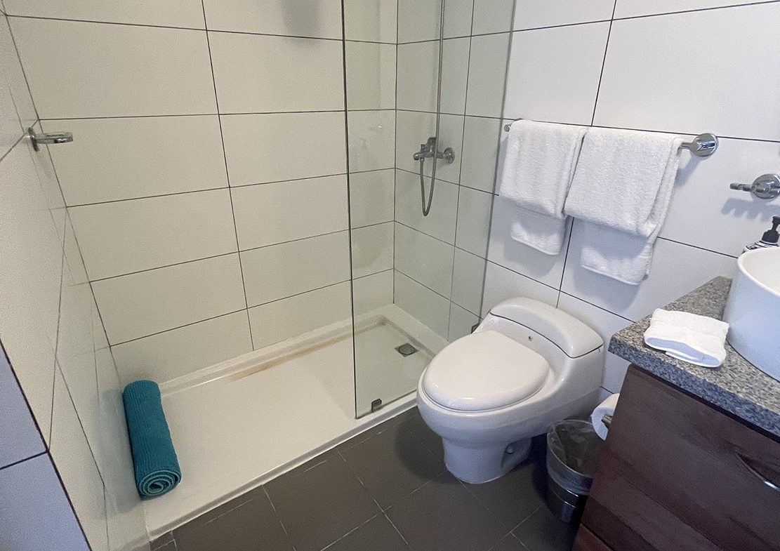 En Venta Apartamento Piso 9 en Marbella Frente a la Playa
