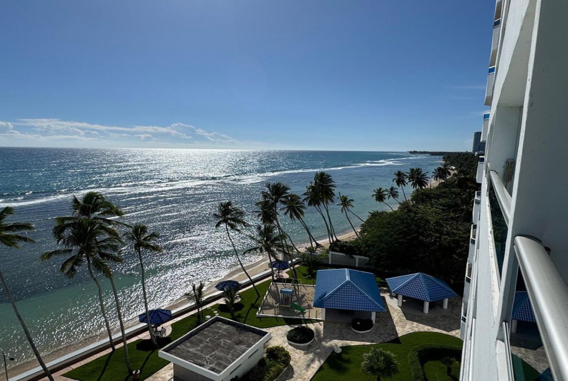 Apartamento Piso 7 en Las Olas Juan Dolio Frente a la playa