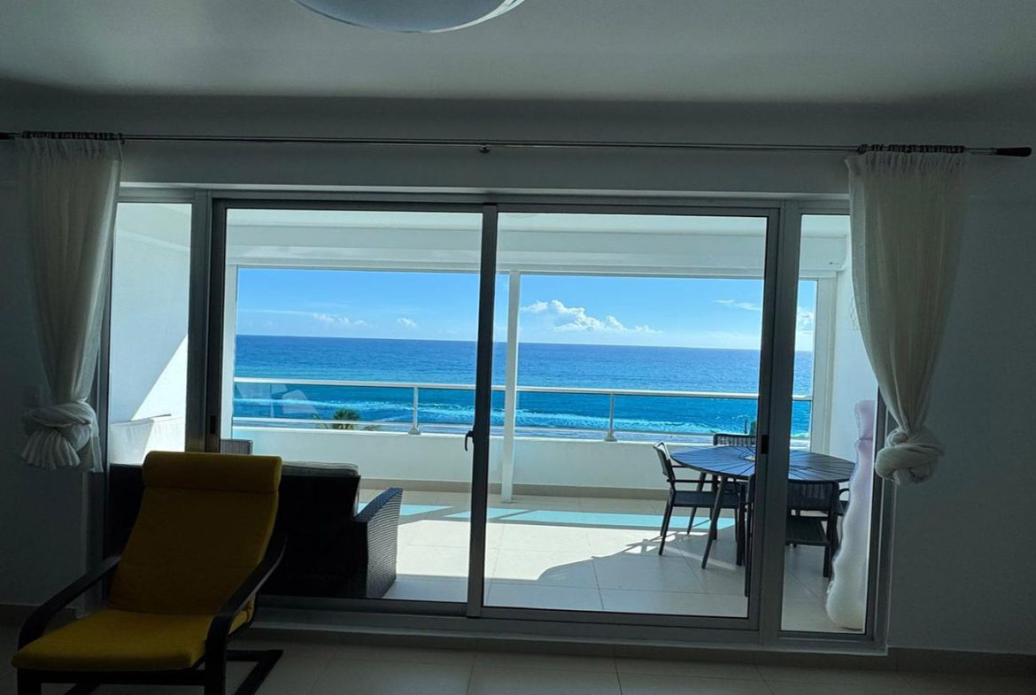 Apartamento Piso 7 en Las Olas Juan Dolio Frente a la playa