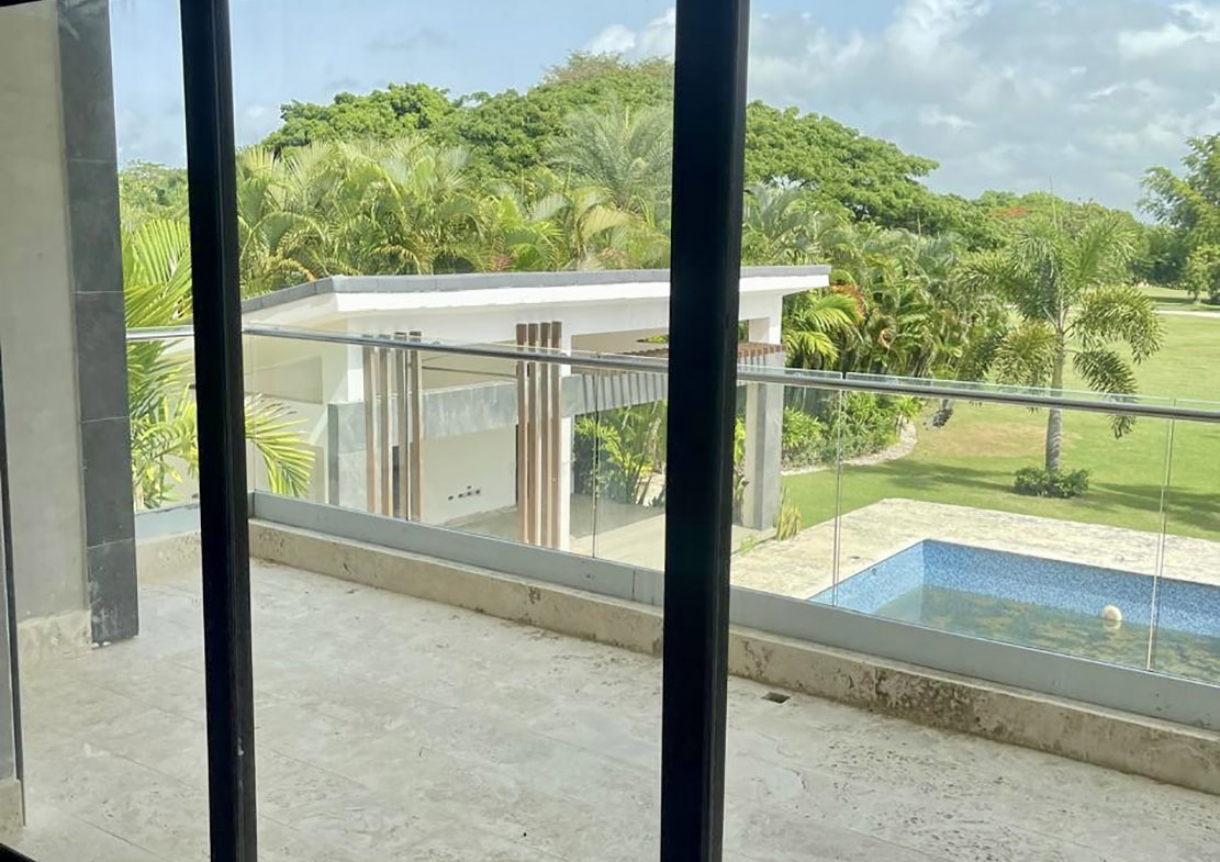 Villa Familiar y Moderna en el Exclusivo Metro Country Club en Juan Dolio