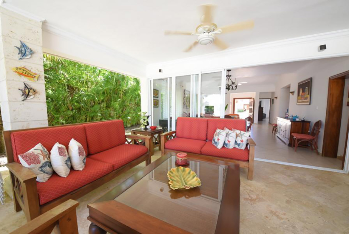 Villa Amueblada con Piscina Metro Country Club en Juan Dolio