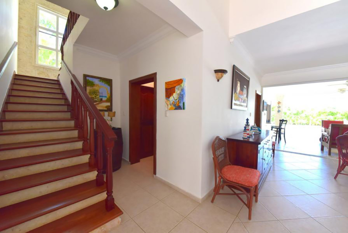 Villa Amueblada con Piscina Metro Country Club en Juan Dolio
