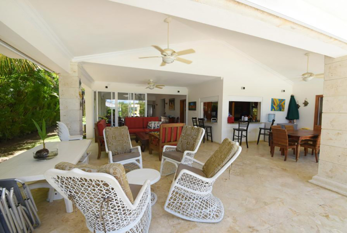 Villa Amueblada con Piscina Metro Country Club en Juan Dolio