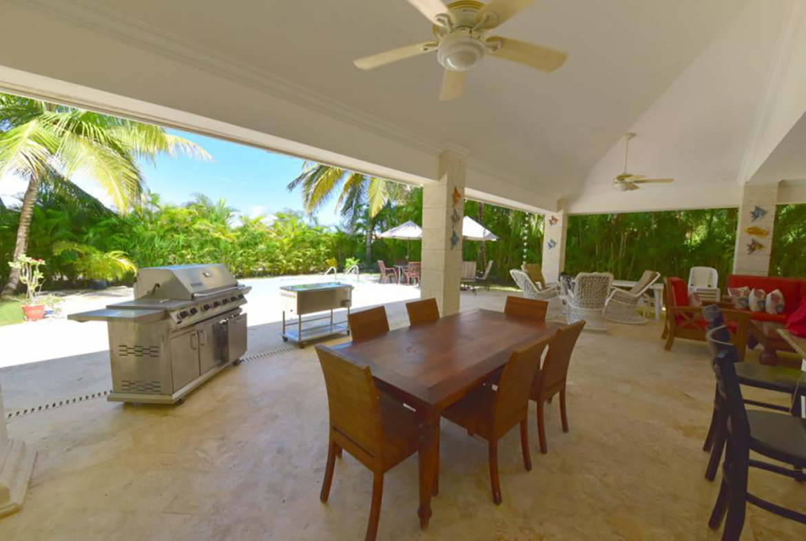 Villa Amueblada con Piscina Metro Country Club en Juan Dolio