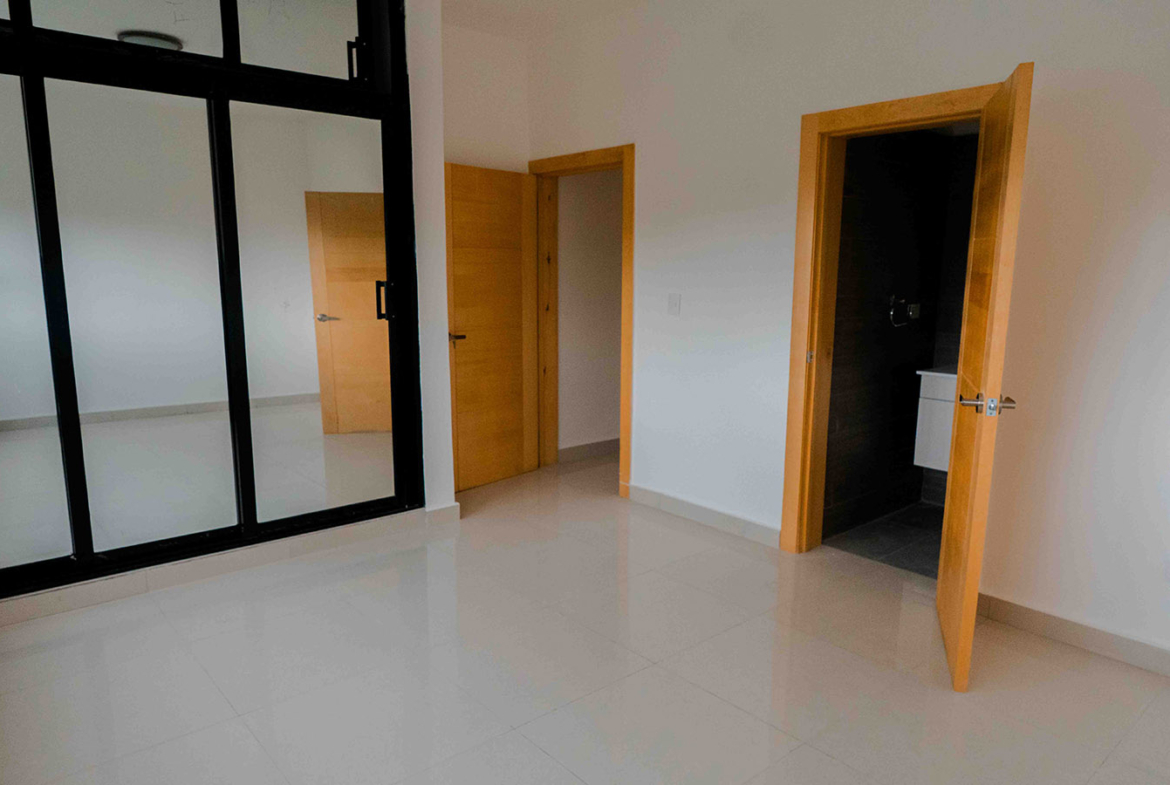 Oportunidad única Villa en Metro Country Club en Juan Dolio