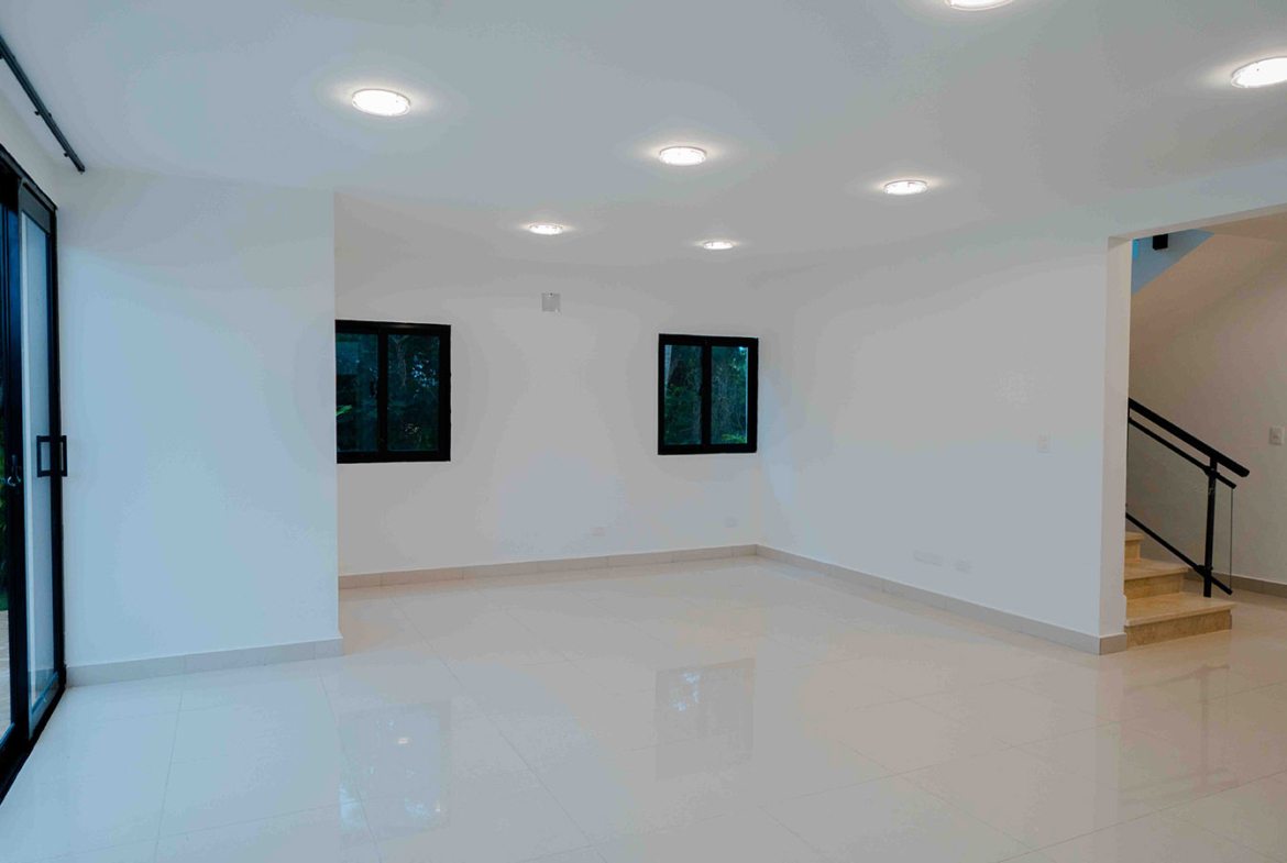 Oportunidad única Villa en Metro Country Club en Juan Dolio