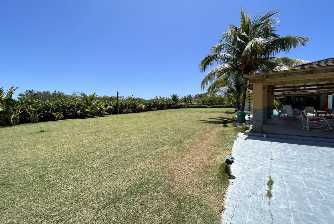 Villa dúplex en Metro Country Club Juan Dolio