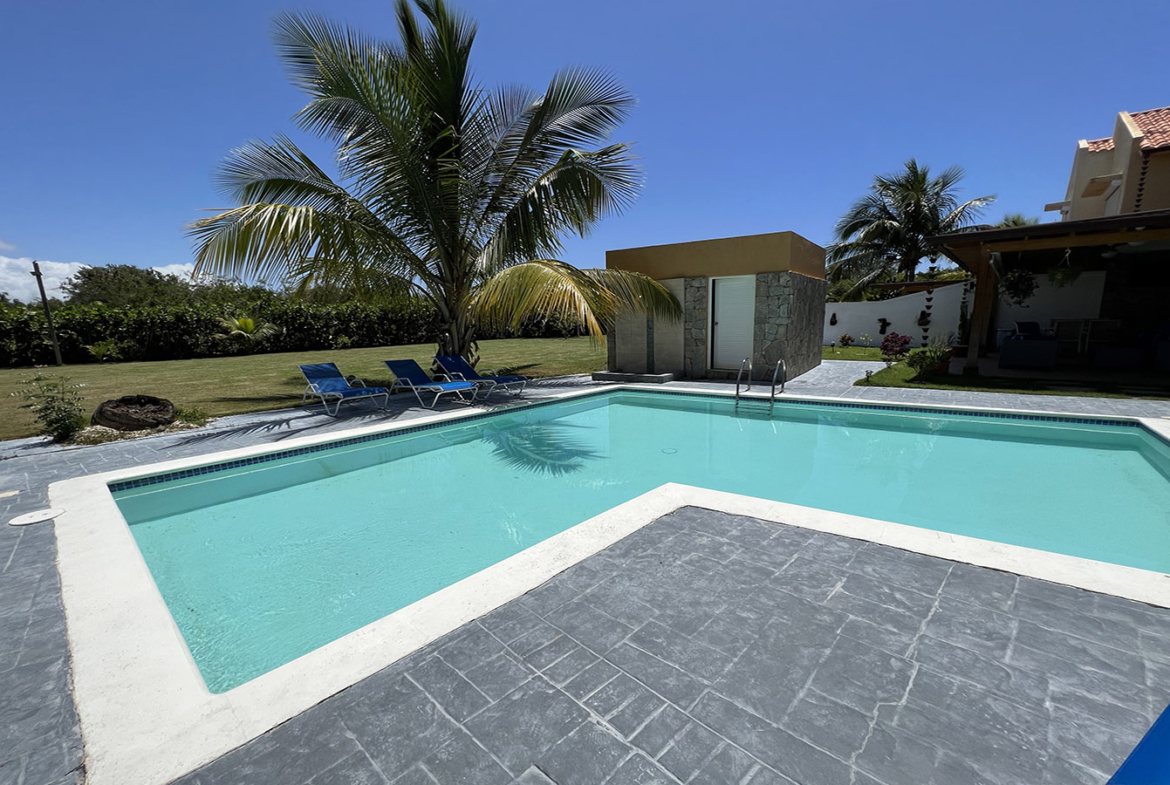 Villa dúplex en Metro Country Club Juan Dolio