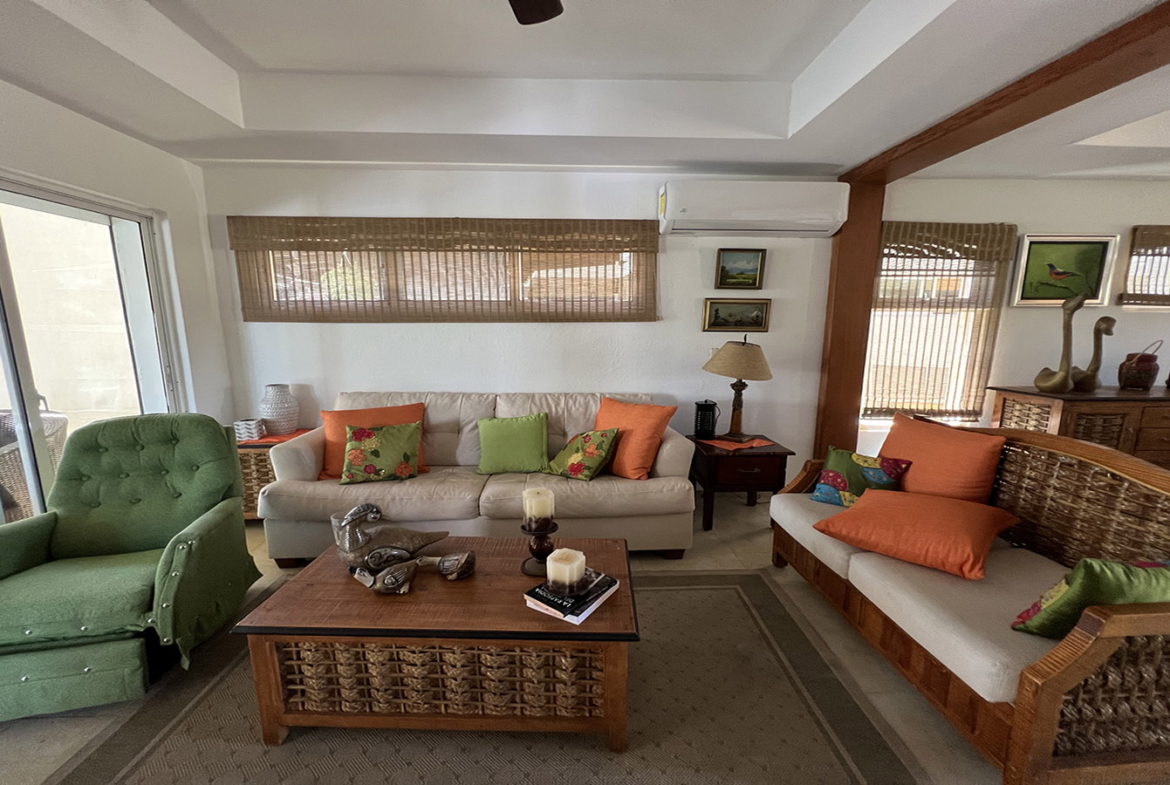 Villa dúplex en Metro Country Club Juan Dolio
