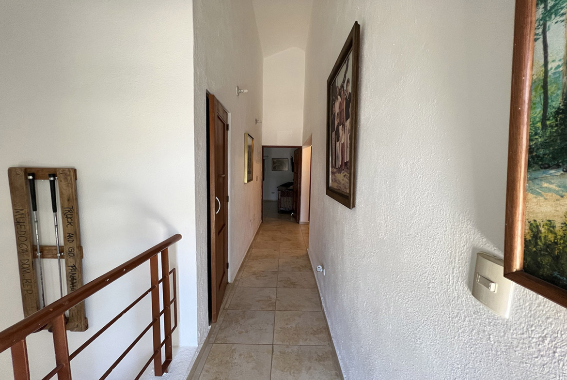 Villa dúplex en Metro Country Club Juan Dolio