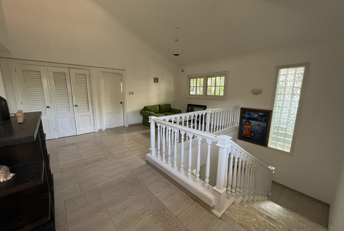 Villa Familiar con Picina Metro Country Club en Juan Dolio