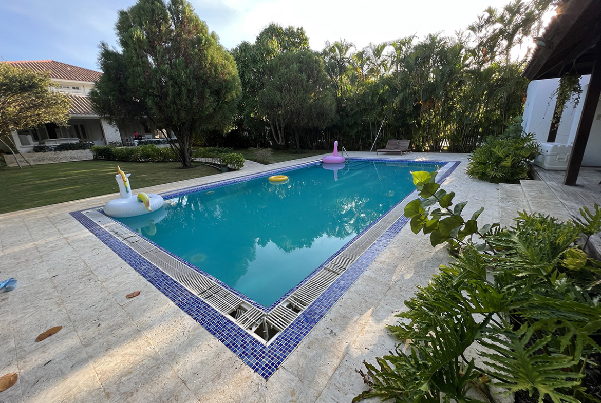 Villa Familiar con Picina Metro Country Club en Juan Dolio