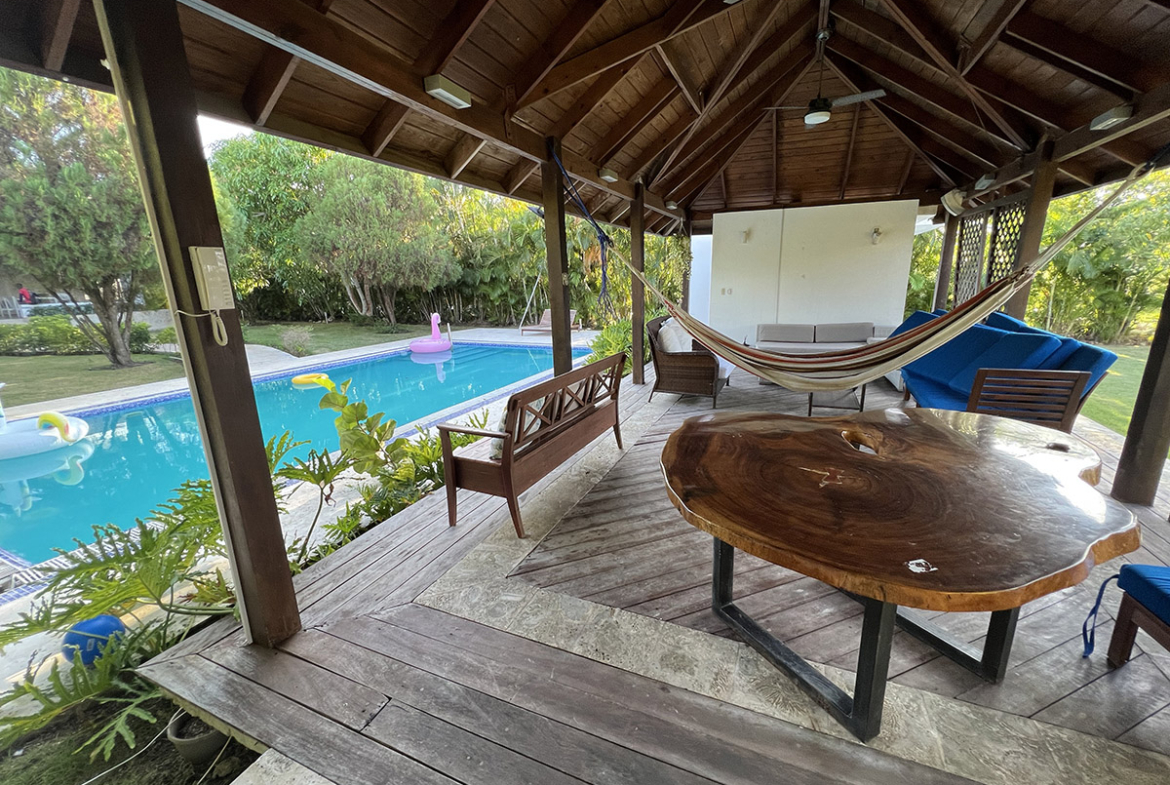 Villa Familiar con Picina Metro Country Club en Juan Dolio