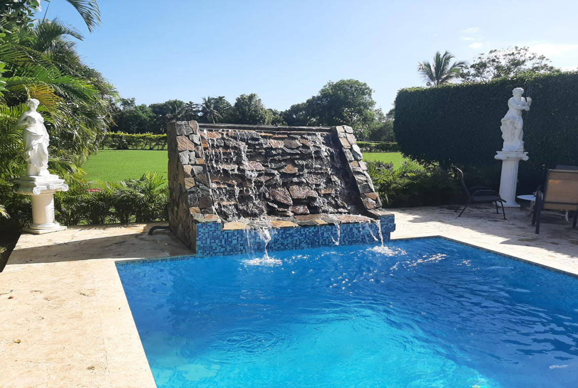 Villa en Juan Dolio Vista al Campo de Golf en Metro Country Club