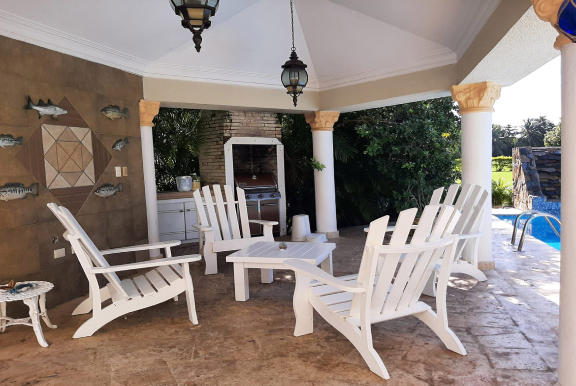 Villa en Juan Dolio Vista al Campo de Golf en Metro Country Club