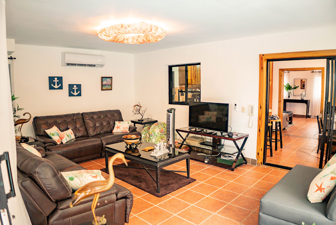 Villa de Estilo Clásico en Metro Country Club Juan Dolio