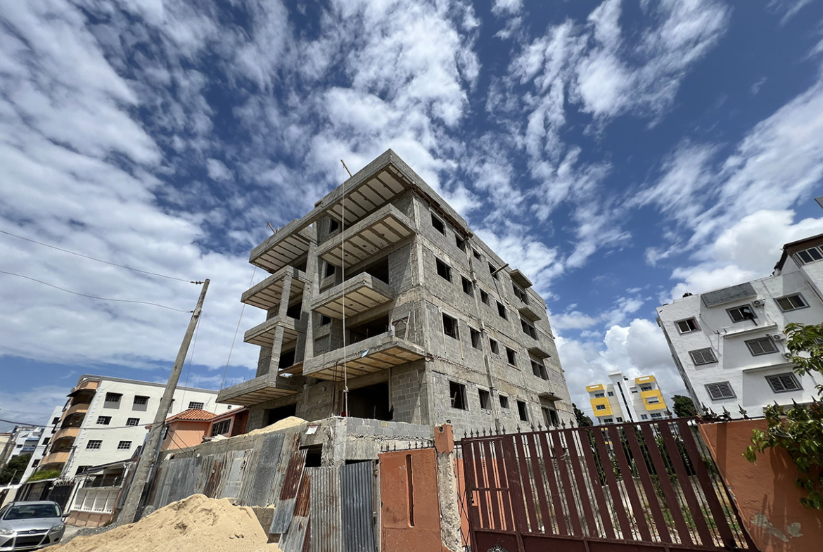 Residencial Jadres 321 En Los Tres Ojos En La Charles de Gaulle