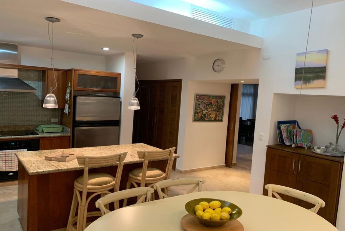 Villa ubicada dentro del prestigioso Guavaberry Golf and Country Club en Juan Dolio