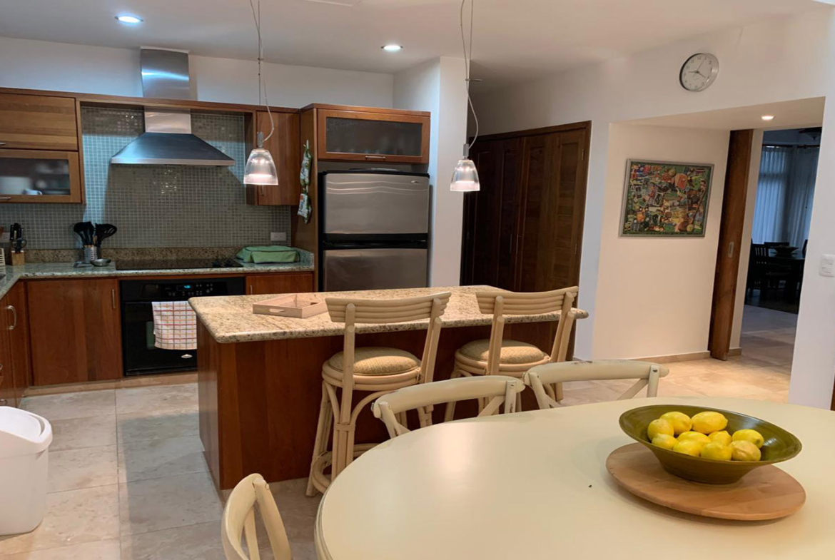 Villa ubicada dentro del prestigioso Guavaberry Golf and Country Club en Juan Dolio