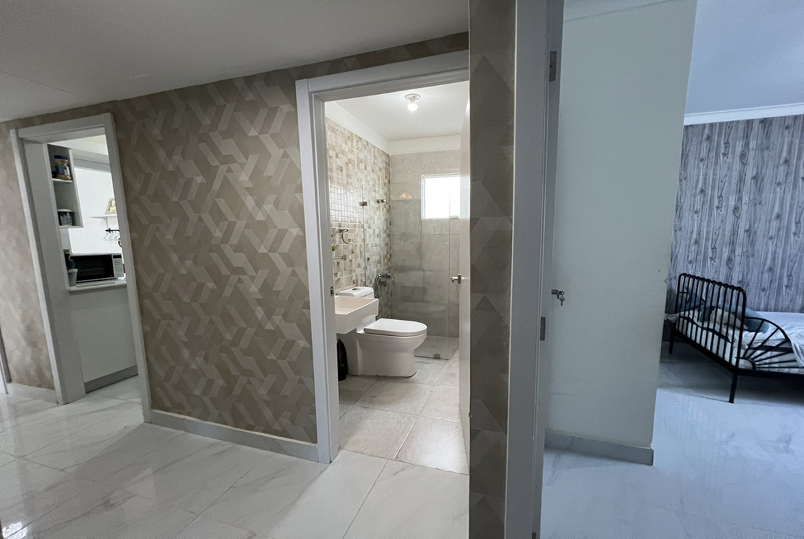PENTHOUSE CON ESTUDIO INDEPENDIENTE LAS CAYENAS AUT. SAN ISIDRO