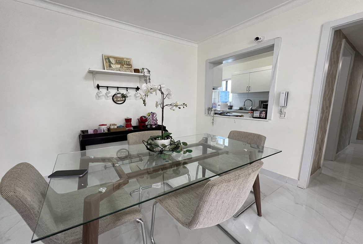 PENTHOUSE CON ESTUDIO INDEPENDIENTE LAS CAYENAS AUT. SAN ISIDRO