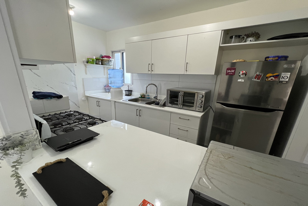 PENTHOUSE CON ESTUDIO INDEPENDIENTE LAS CAYENAS AUT. SAN ISIDRO
