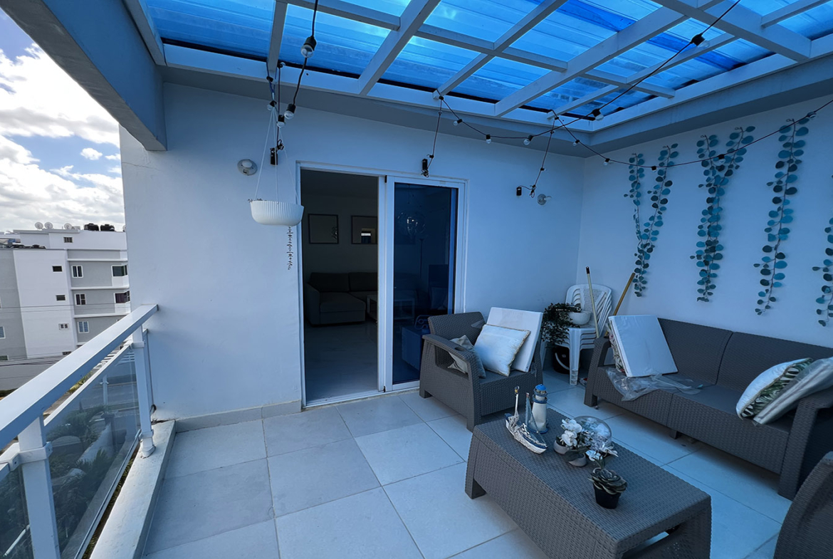PENTHOUSE CON ESTUDIO INDEPENDIENTE LAS CAYENAS AUT. SAN ISIDRO