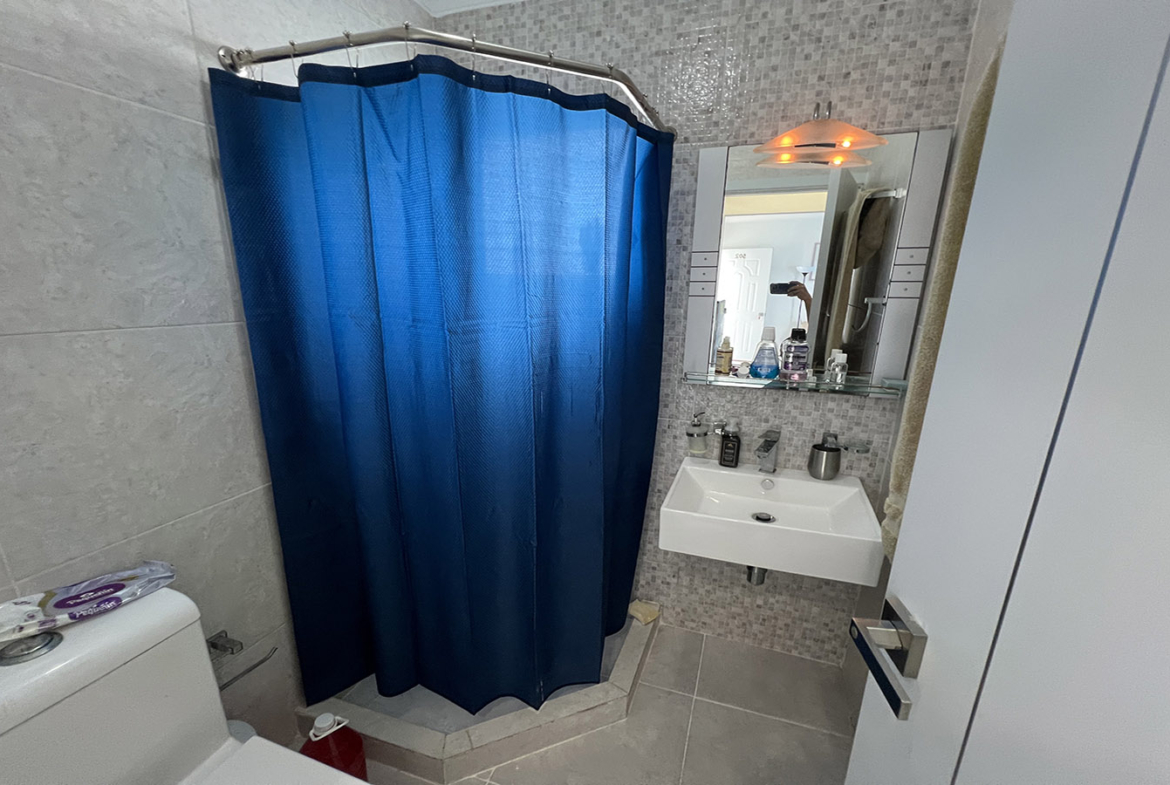 PENTHOUSE CON ESTUDIO INDEPENDIENTE LAS CAYENAS AUT. SAN ISIDRO