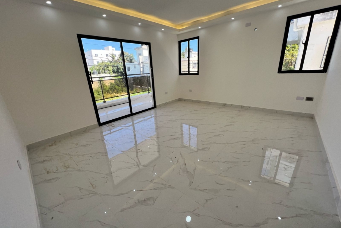 Venta casa Nueva y Moderna en Prado Oriental Santo Domingo Este