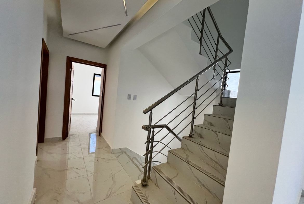 Venta casa Nueva y Moderna en Prado Oriental Santo Domingo Este
