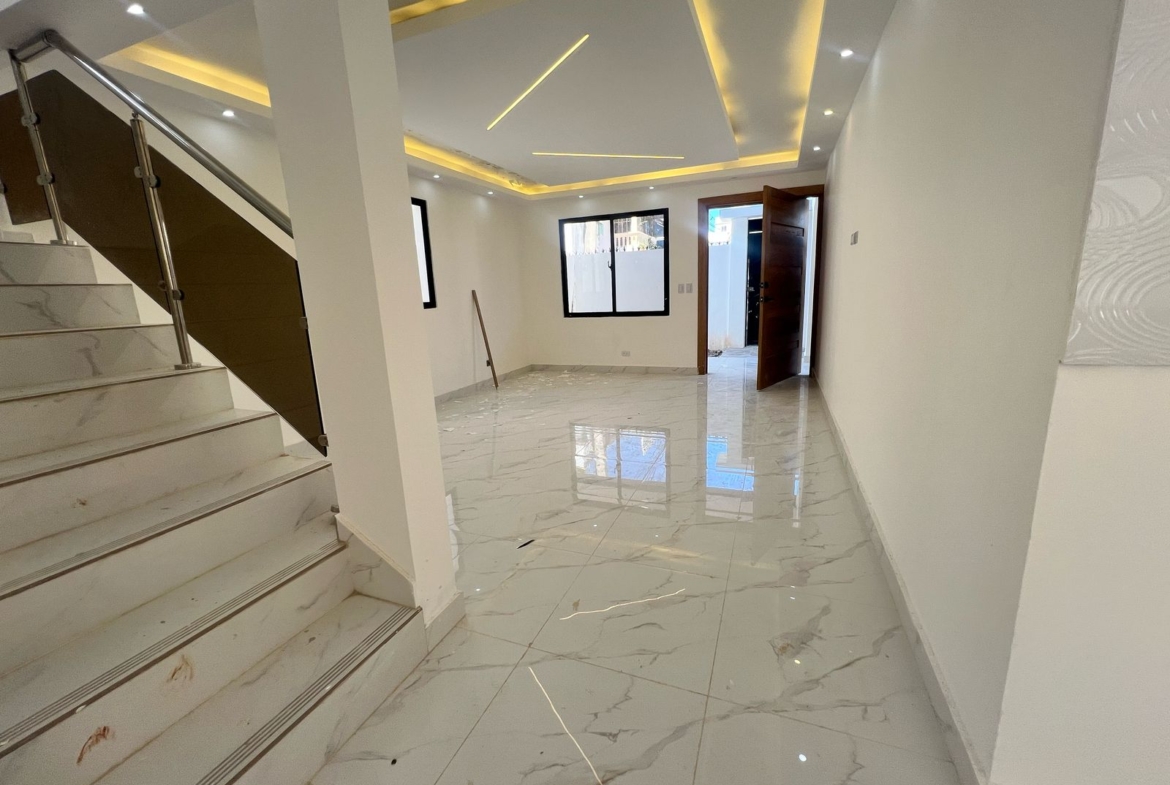 Venta casa Nueva y Moderna en Prado Oriental Santo Domingo Este