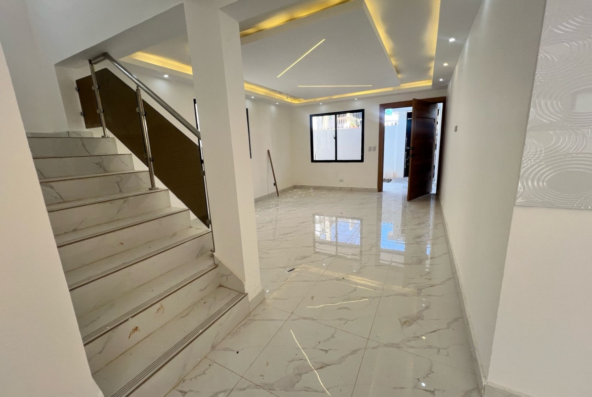 Venta casa Nueva y Moderna en Prado Oriental Santo Domingo Este