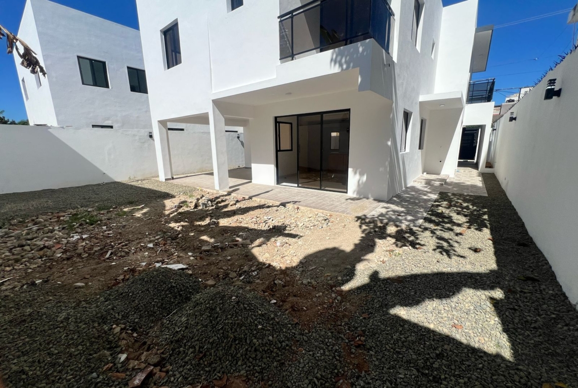 Venta casa Nueva y Moderna en Prado Oriental Santo Domingo Este