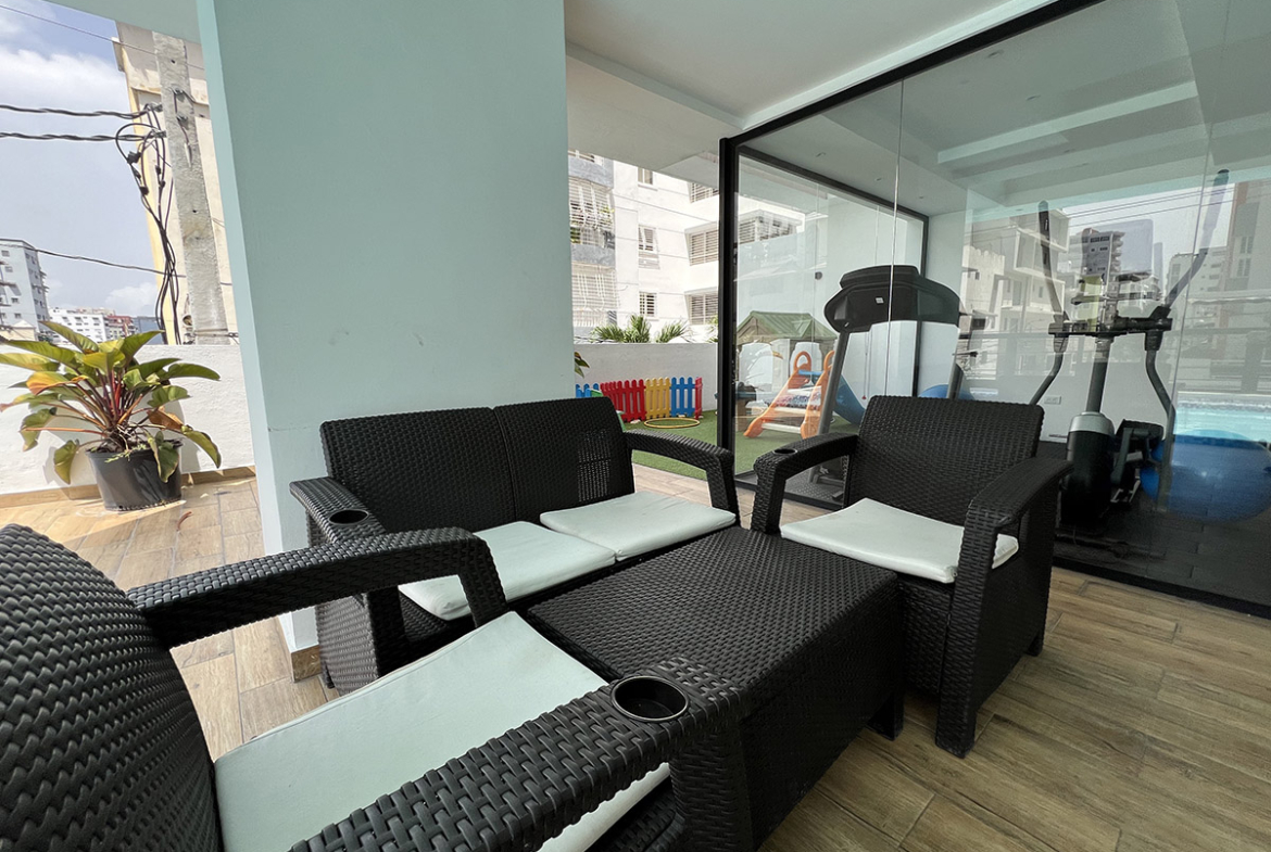 Evaristo Morales; Apartamento Amueblado en Venta Torre Con Amenidades