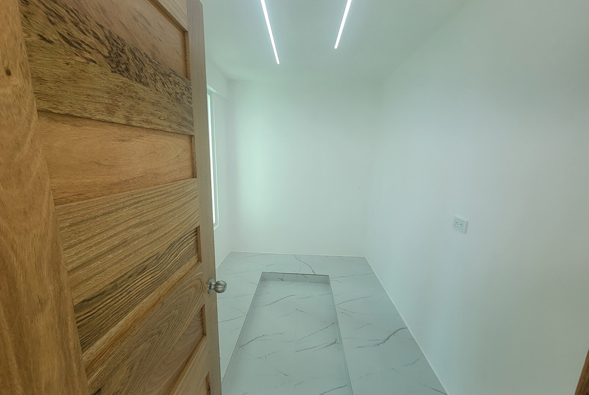 Casa Nueva y Lujosa en Prado Oriental Próximo a la Av. Ecólogica