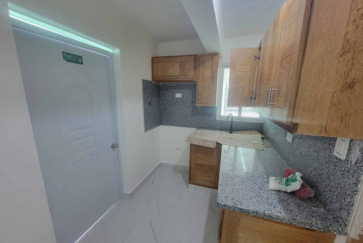 Casa Nueva y Lujosa en Prado Oriental Próximo a la Av. Ecólogica