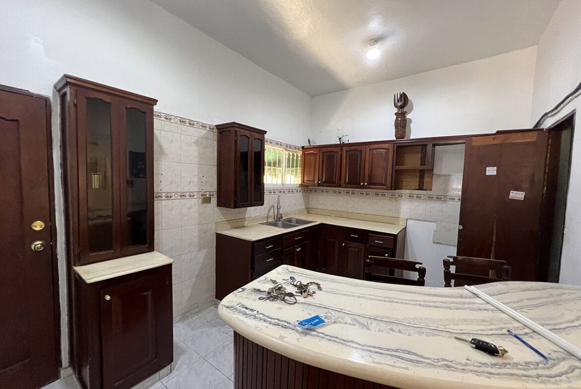 Casa en “EL ROSAL” De Estilo Clásico Próximo a La San Vicente