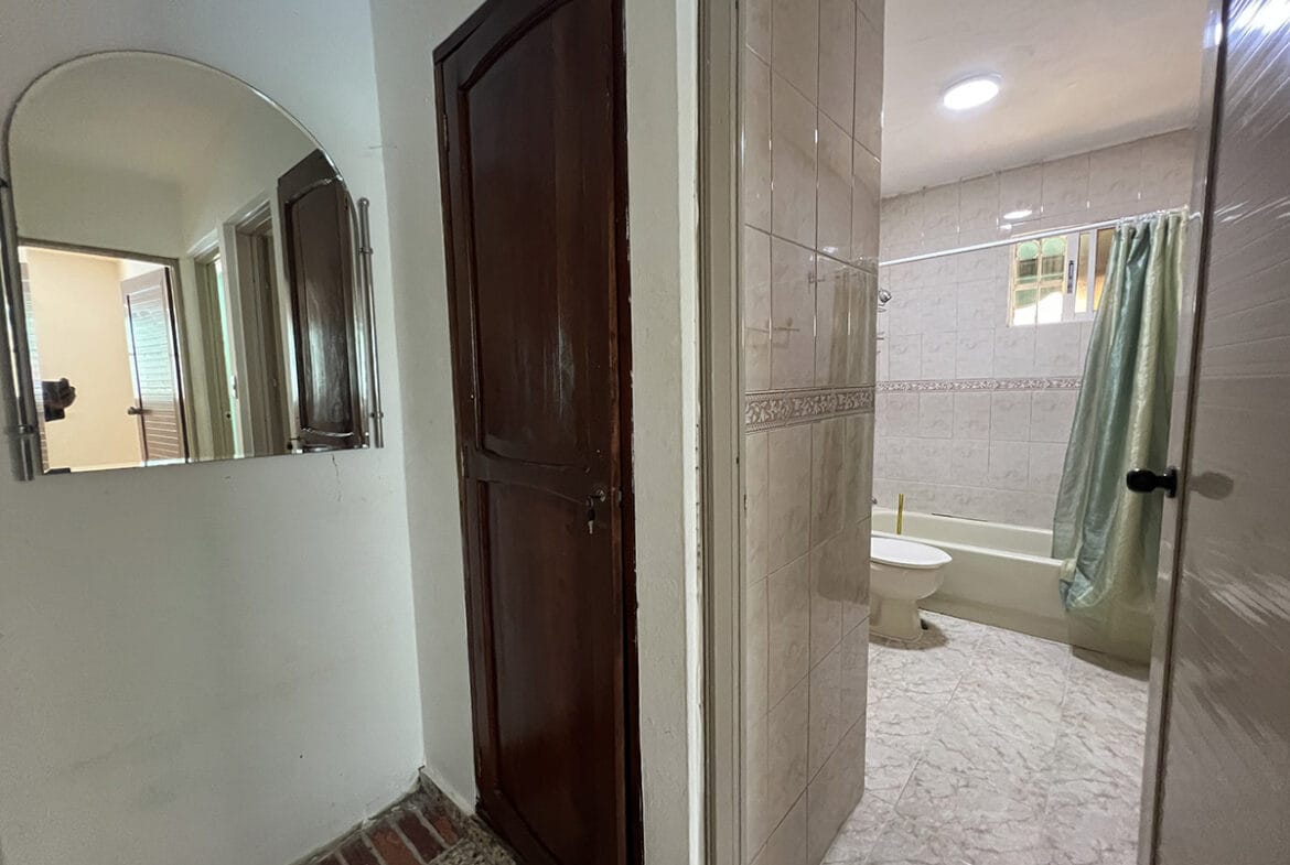 Casa en “EL ROSAL” De Estilo Clásico Próximo a La San Vicente