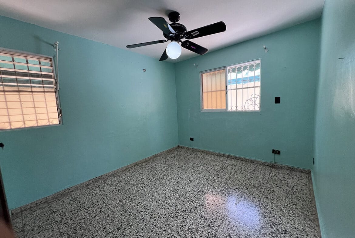 Casa en “EL ROSAL” De Estilo Clásico Próximo a La San Vicente
