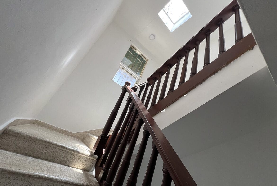 Casa en “EL ROSAL” De Estilo Clásico Próximo a La San Vicente