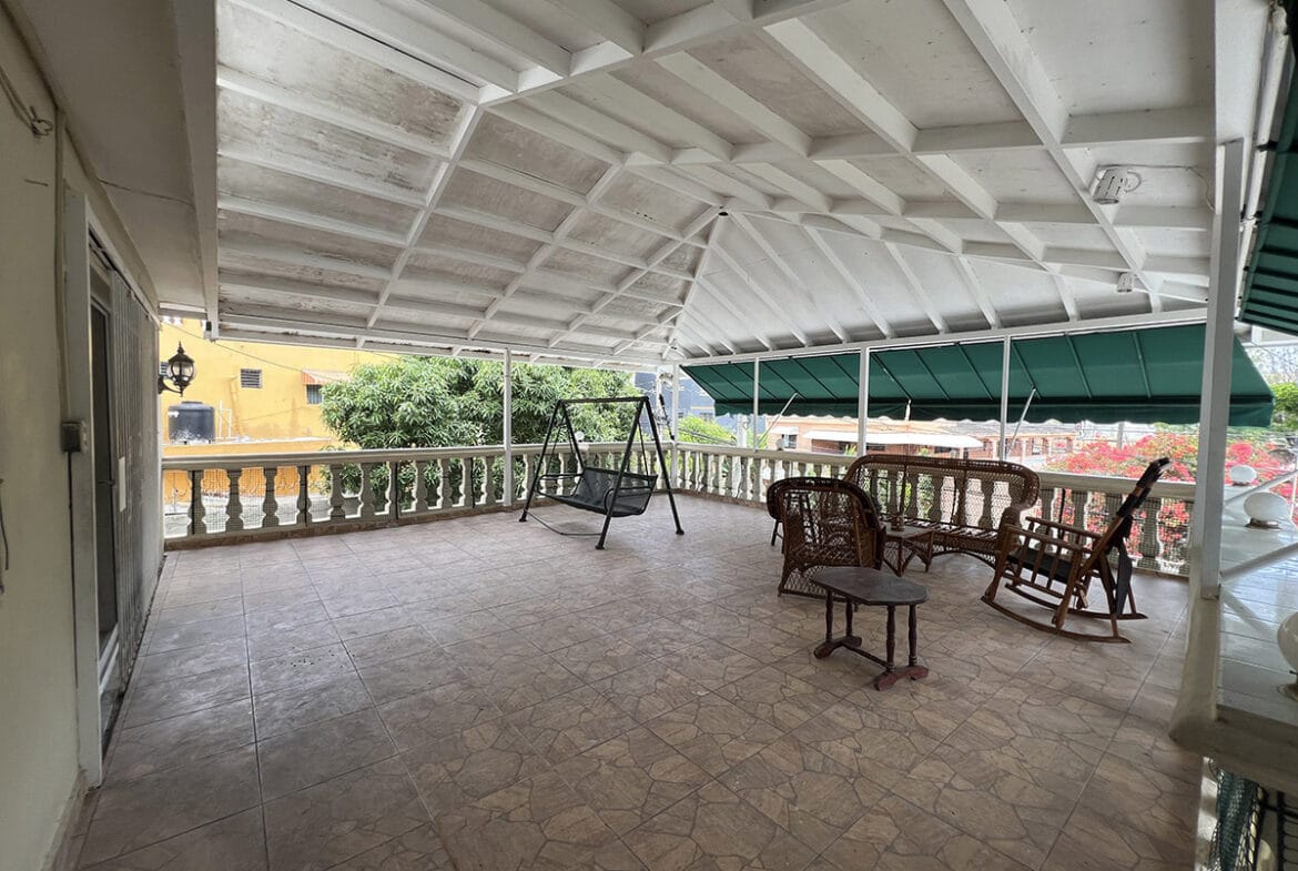 Casa en “EL ROSAL” De Estilo Clásico Próximo a La San Vicente