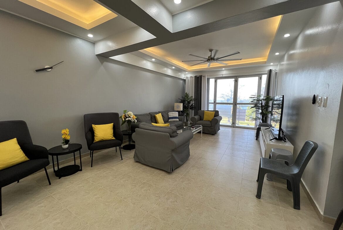 Apartamento Amueblado Frente Al Mar en La Avenida España