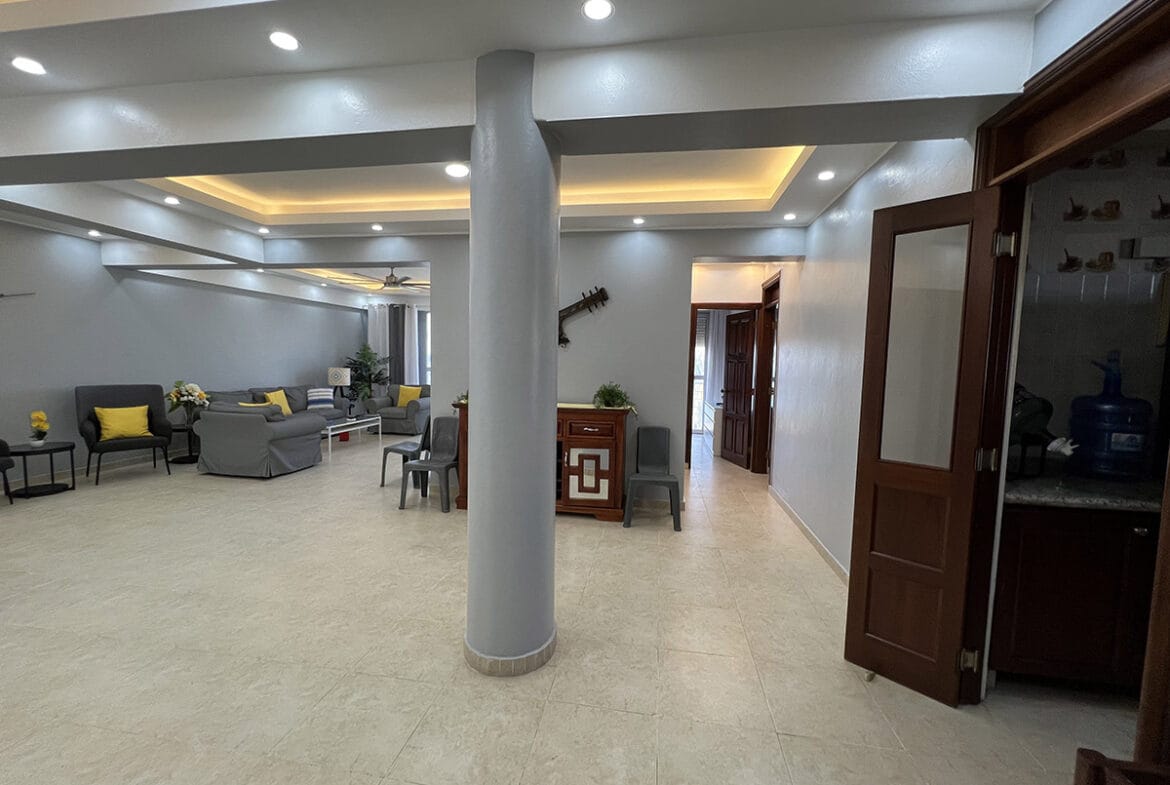 Apartamento Amueblado Frente Al Mar en La Avenida España