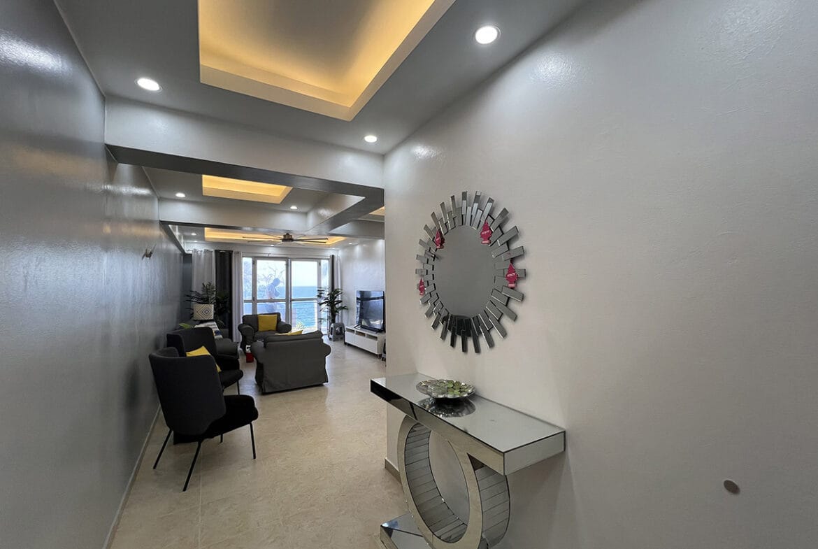 Apartamento Amueblado Frente Al Mar en La Avenida España