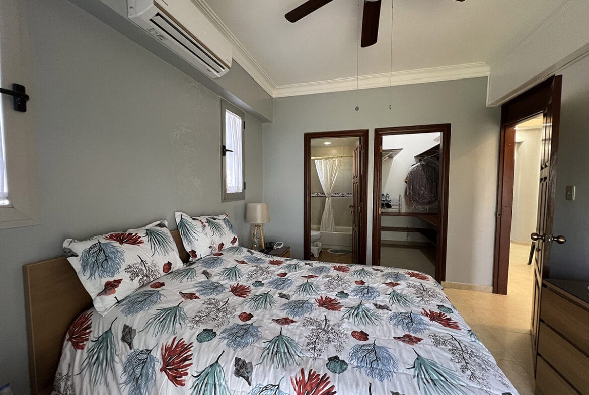 Apartamento Amueblado Frente Al Mar en La Avenida España