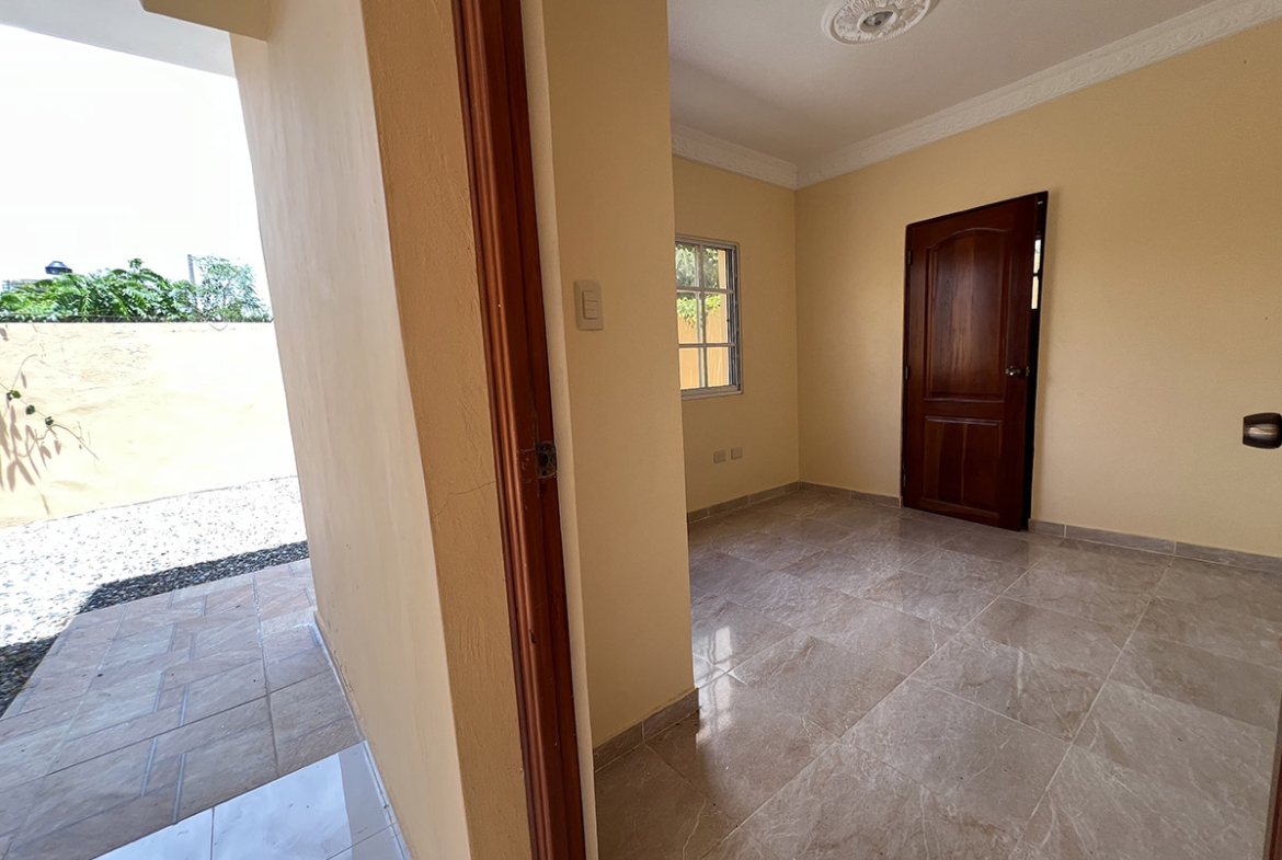 Casa Nueva en Venta Con Estilo Clásico en Prado Oriental