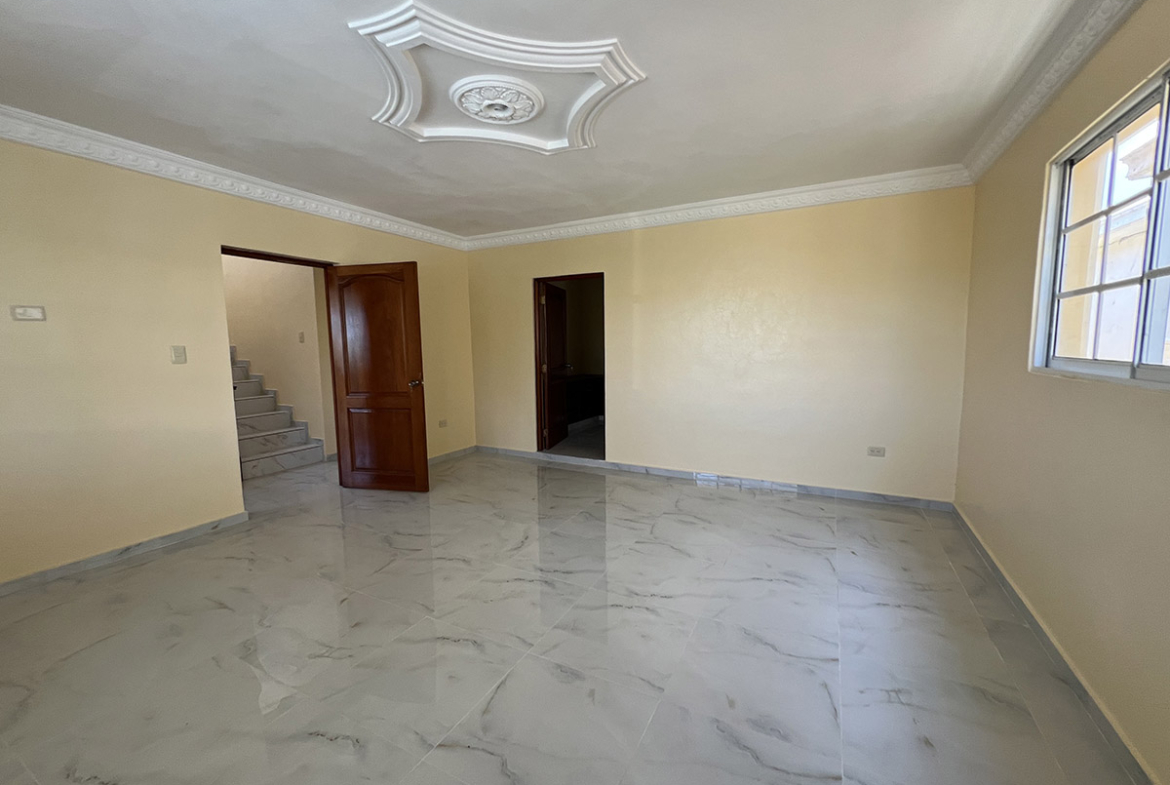 Casa Nueva en Venta Con Estilo Clásico en Prado Oriental