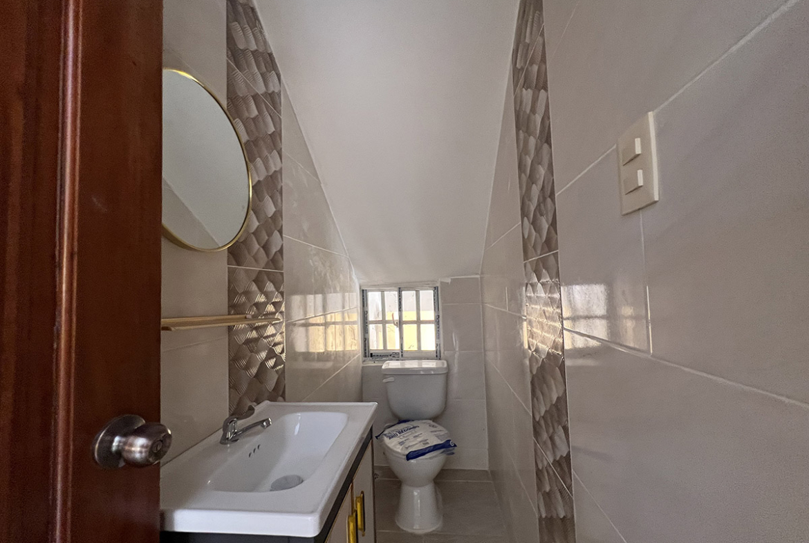 Casa Nueva en Venta Con Estilo Clásico en Prado Oriental
