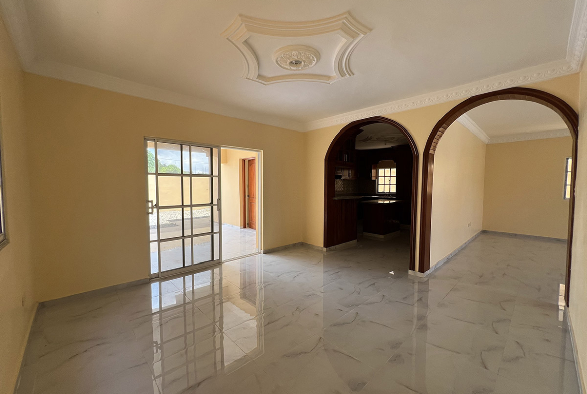 Casa Nueva en Venta Con Estilo Clásico en Prado Oriental