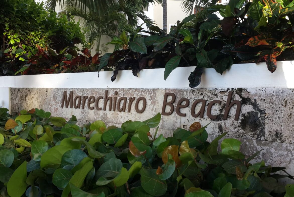 Apartamento en Primera Línea de Playa en Merechiaro Juan Dolio
